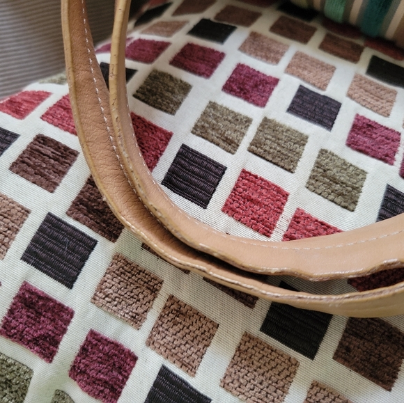 Tod's Shoulder Bag - Picture 10 of 11